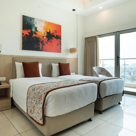 Ar Suites Klj Square 구르가온 외부 사진