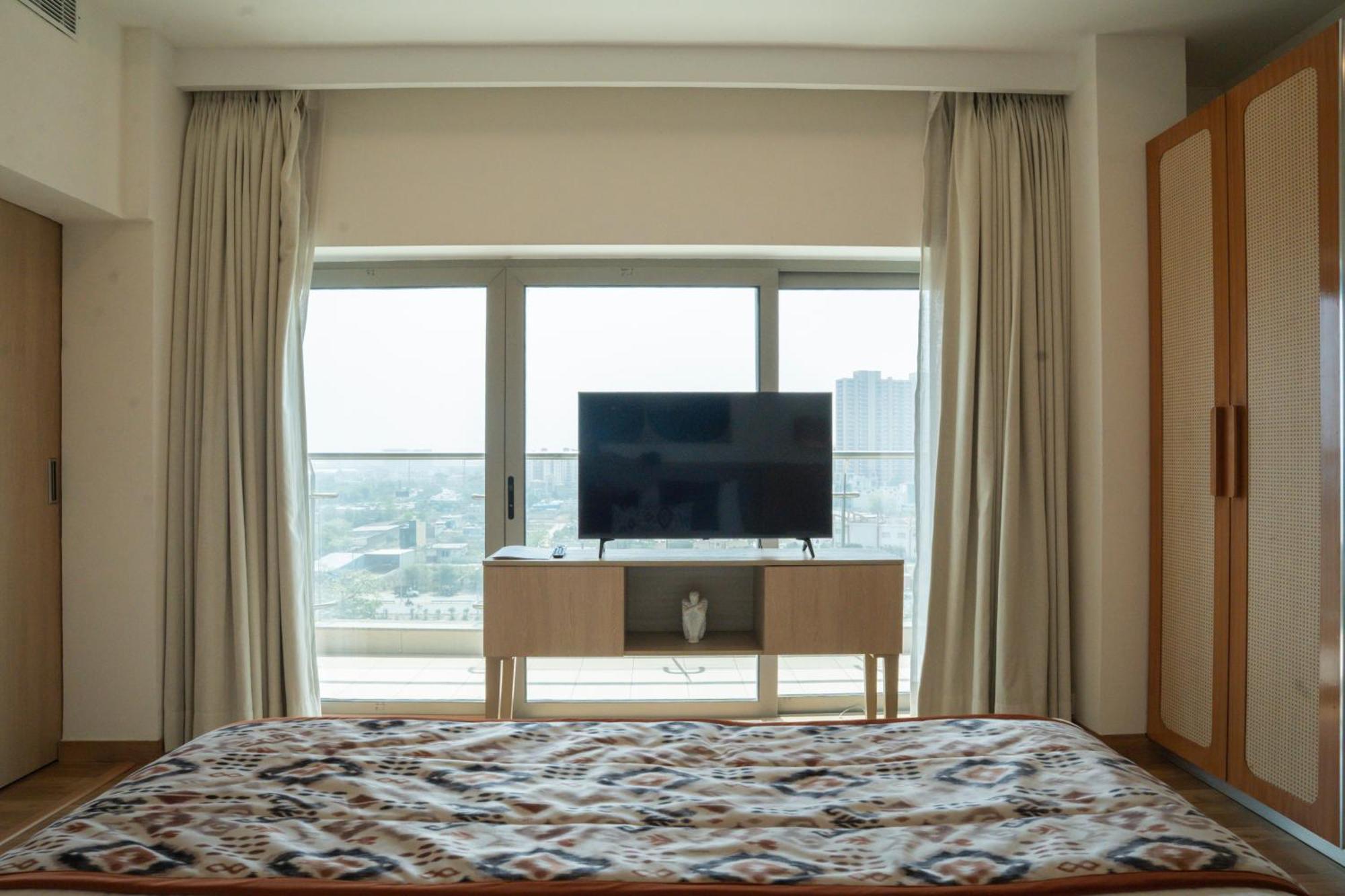 Ar Suites Klj Square 구르가온 외부 사진