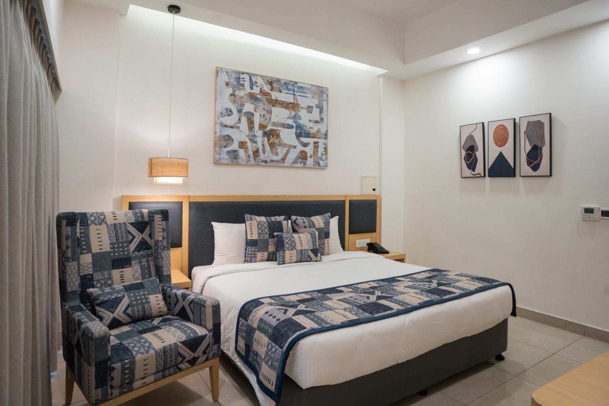 Ar Suites Klj Square 구르가온 외부 사진