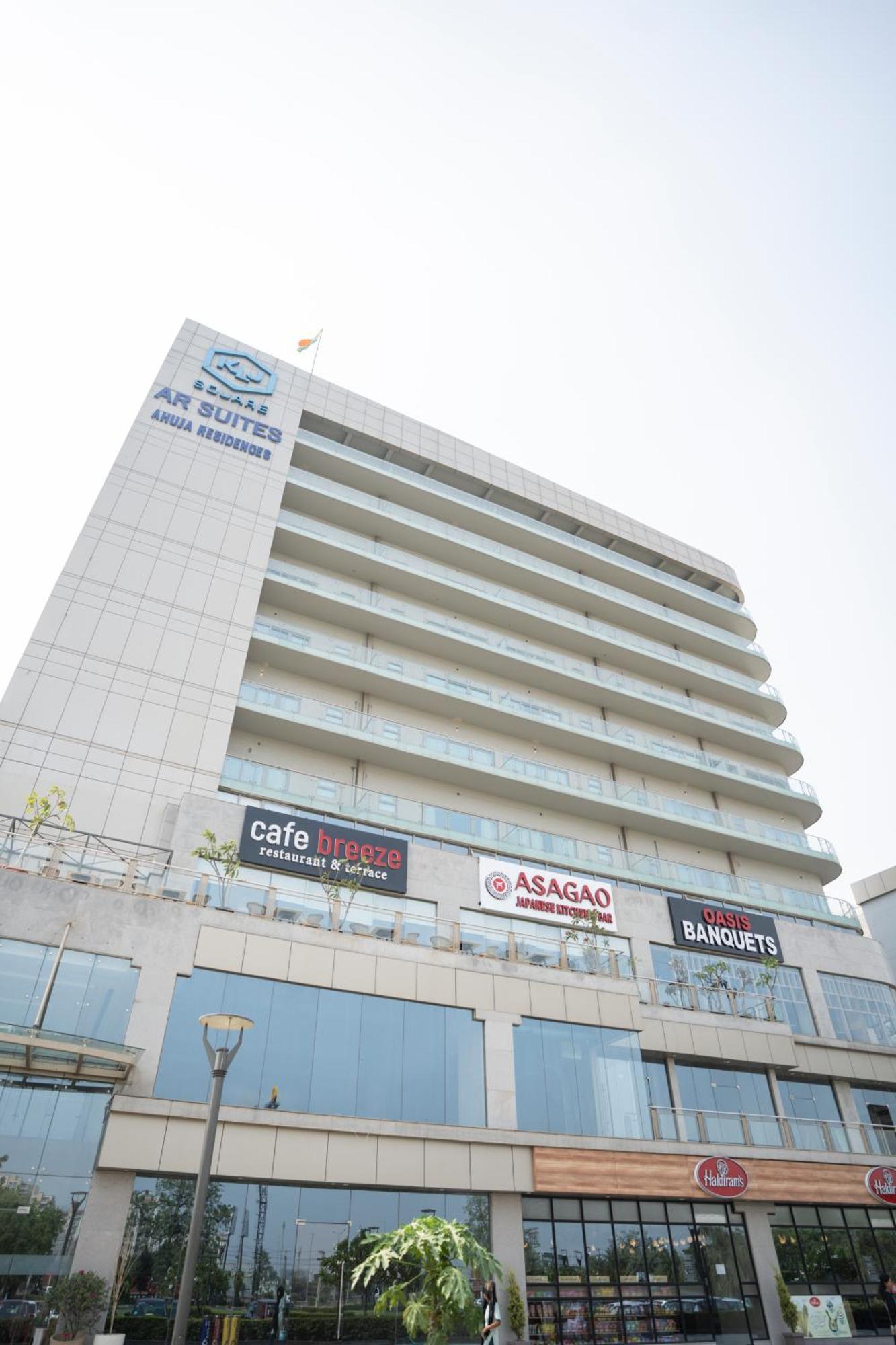 Ar Suites Klj Square 구르가온 외부 사진