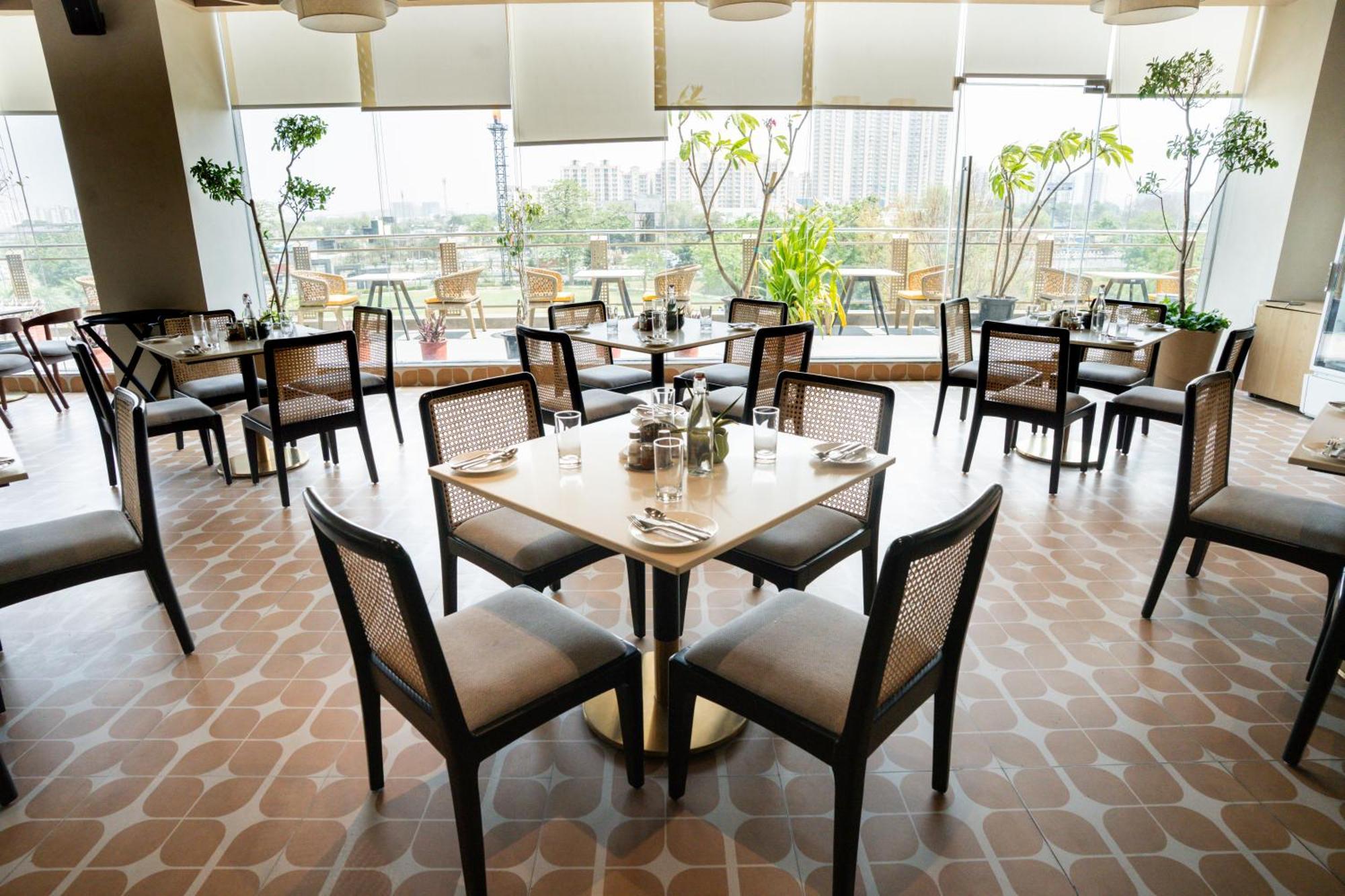 Ar Suites Klj Square 구르가온 외부 사진